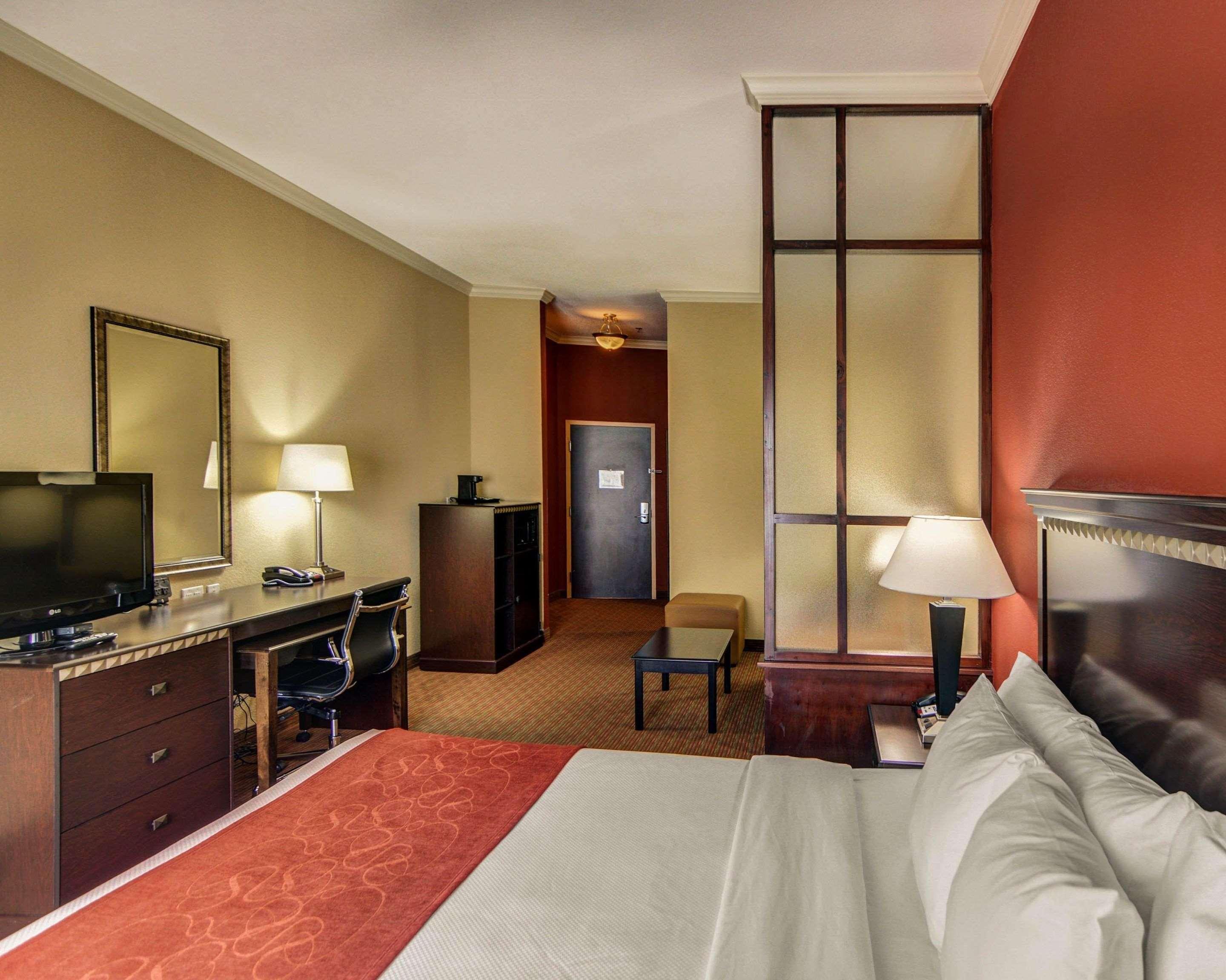 Comfort Suites Fort Worth South Экстерьер фото